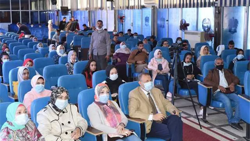 سلامة الغذاء وريادة الأعمال فى ندوات علمية بجامعة سوهاج