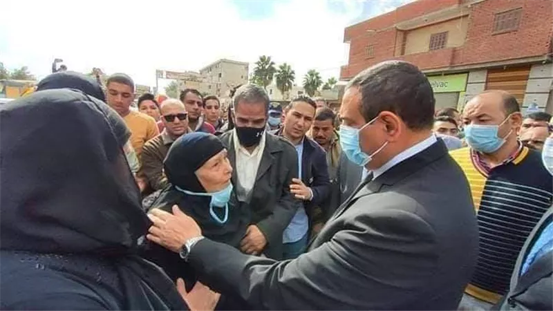 محافظ البحيرة ومدير الأمن يتقدمان الجنازة العسكرية لشهيد الواجب بكوم حماده