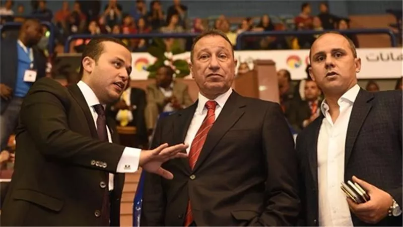 الخطيب يقود مجلس الإدارة في حضور نهائي أفريقيا