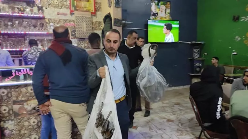 غلق المقاهي والكافتريات المخالفة للإجراءات الاحترازيه ومصادرة الشيش بسيدي سالم