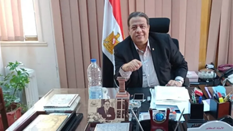 عميد آداب عين شمس: 
