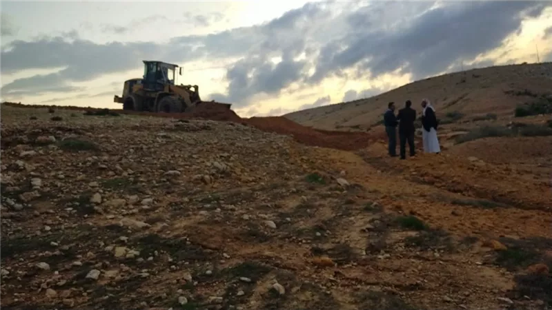 التنمية المستدامة وجهاز التعمير يدفعون بمعدات ثقيلة استعداداً لمجابهة خطر السيول بوديان مرسي مطروح