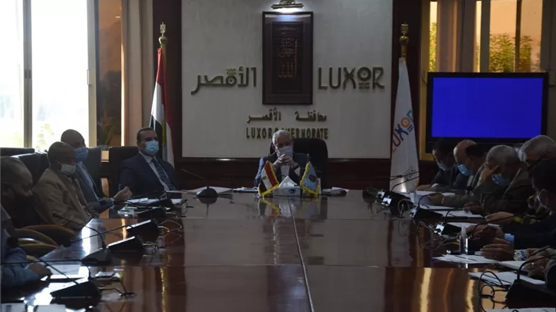 القانون رقم 456 وفيروس كورونا فى جلسة المجلس التنفيذى للأقصر