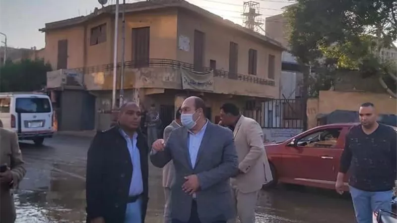 نائب محافظ الجيزة يتابع أعمال شفط مياه الأمطار بأوسيم