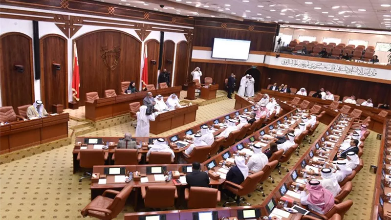 النواب البحرينى يستنكرالتصرفات القطرية التى تهدد الأمن فى الخليج العربى