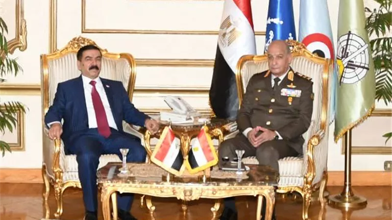 الفريق أول محمد زكى يلتقى وزير دفاع جمهورية العراق خلال زيارته الرسمية للقاهرة