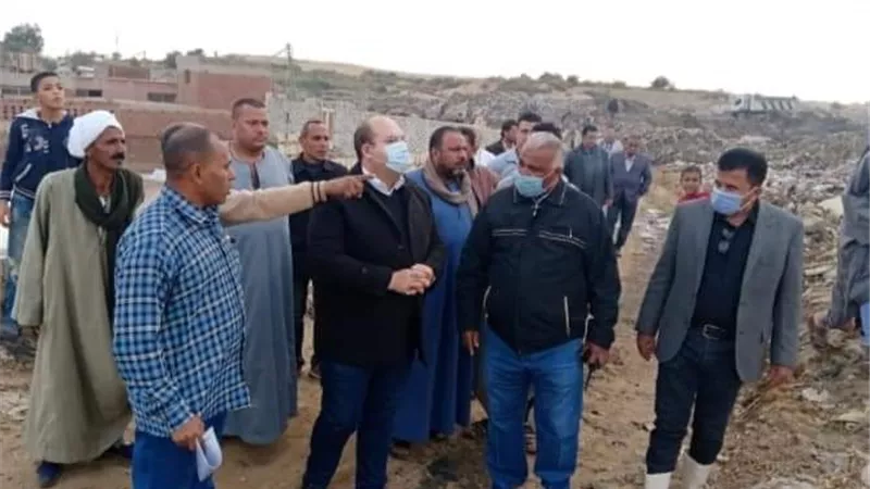 نائب محافظ الجيزة يتفقد عزبه التهامي بالعياط