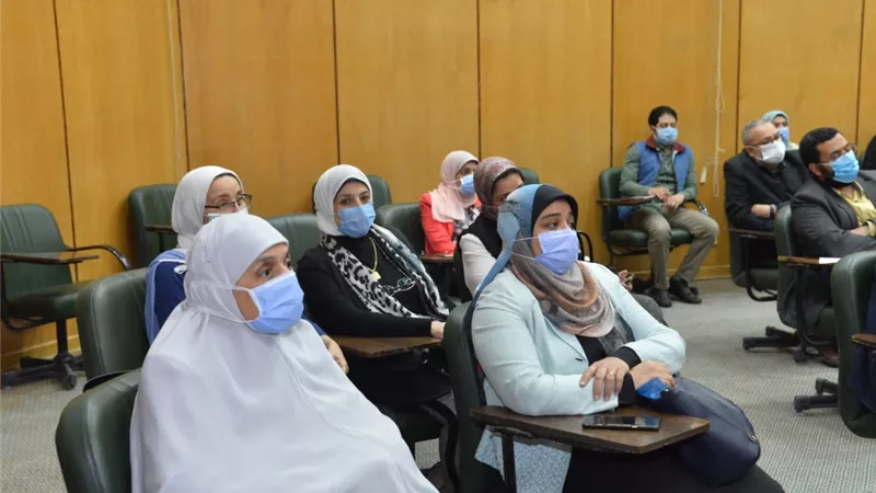 جامعة أسيوط تستقبل وفدا من وحدة تطوير المشروعات بوزارة التعليم العالي