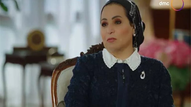 معتز عبد الفتاح: انتصار السيسي سيدة راقية ونموذج مشرف للمرأة المصرية