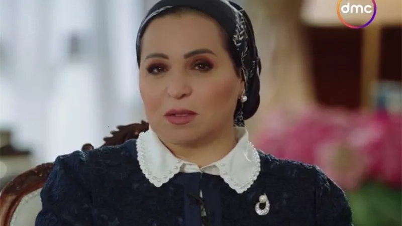 المغردون : ملامح مصرية وكلمات عفوية وتواضع وطيبة.. تريند تويتر #شكرا_للسيده_انتصار_السيسى