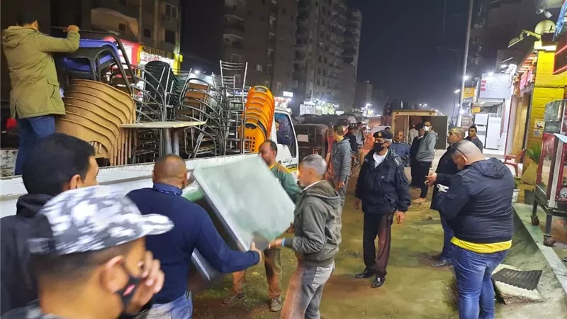 محافظ الجيزة: رفع 1244 حالة إشغال للمقاهي والمطاعم والمحال