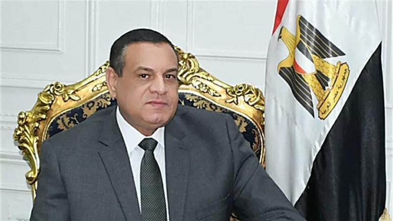 البحیرة تعلن عن قرارات جدیدة لمواجھة كورونا ..تعرف علیھا