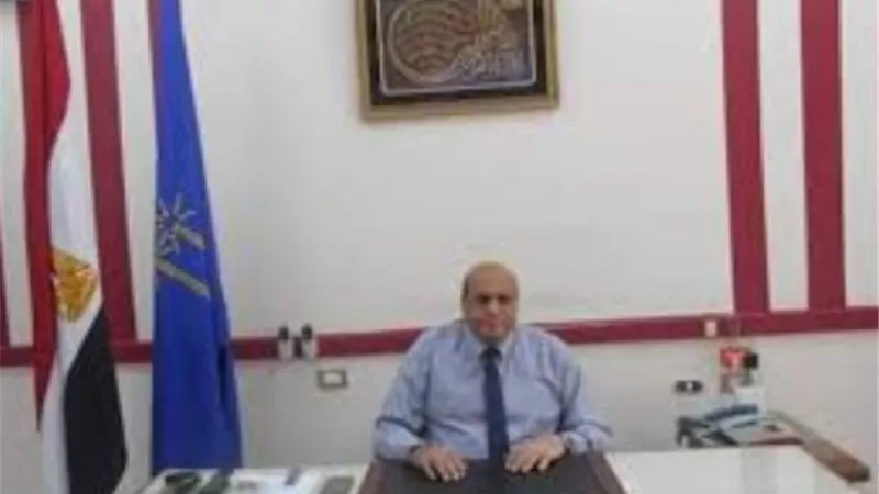 بدء تسليم ٧٨٣٢ جهاز تابلت لطلاب الخدمات والوافدين بالقليوبية