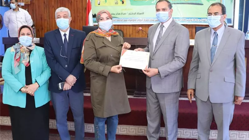 جامعة سوهاج تختتم فعاليات الأسبوع البيئي الرابع وتكريم المشاركين