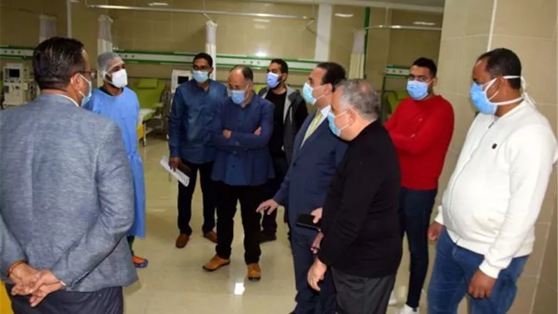نائب محافظ الأقصر يتفقد مستشفى العزل فى العديسات.. بالصور