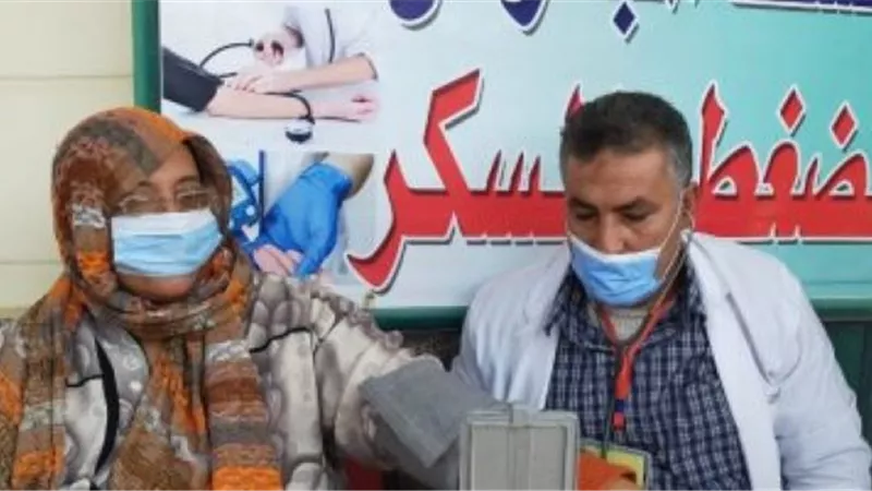 علاج ١٣٠٠ مواطنا بالمجان في قرية بالشرقية