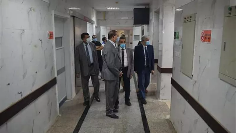 رئيس جامعة سوهاج يتابع الاستعدادت النهائية لافتتاح قسم جراحة القلب والصدر..صور