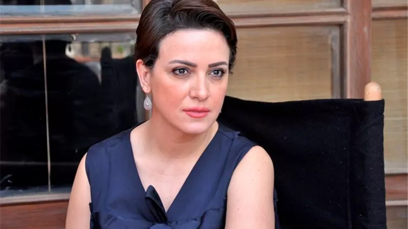 ريهام عبد الغفور تكشف سبب شحوب وجهها فى 