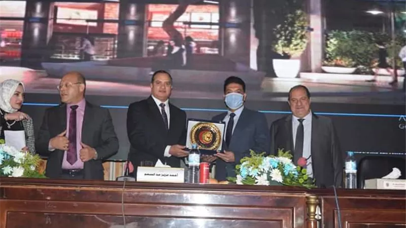 طب بشري سوهاج تحتفل بتجديد حصولها علي الاعتماد الاكاديمي