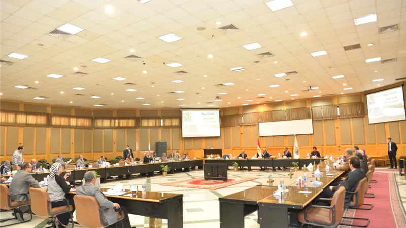 جامعة أسيوط تُعلن تعميم تطبيق التصحيح الالكتروني على كافة الكليات هذا العام
