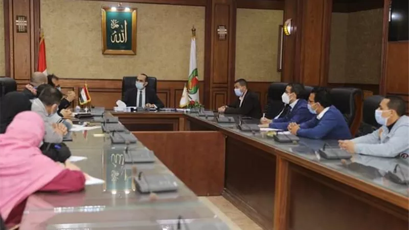 نائب محافظ سوهاج يبحث تطوير القطاع الثقافي بالمحافظة وتكثيف الأنشطة الثقافية