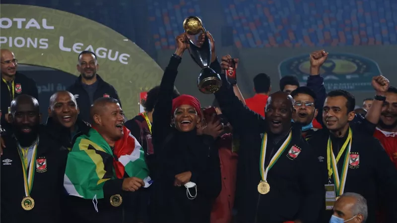 رسميا.. الأهلي يعلن الاستغناء عن ثلاثي الفريق