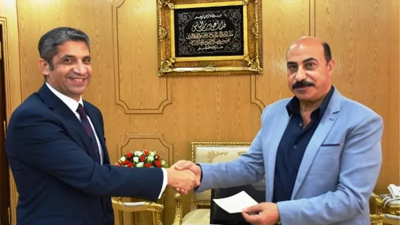 غرفة المنشآت الفندقية تتبرع بربع مليون جنية لإستكمال منظومة الخدمات السياحية