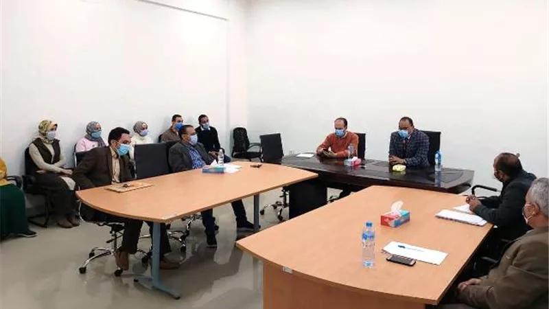 رئيس جامعة بنى سويف التكنولوجية يلتقى أعضاء هيئة التدريس.. بالصور