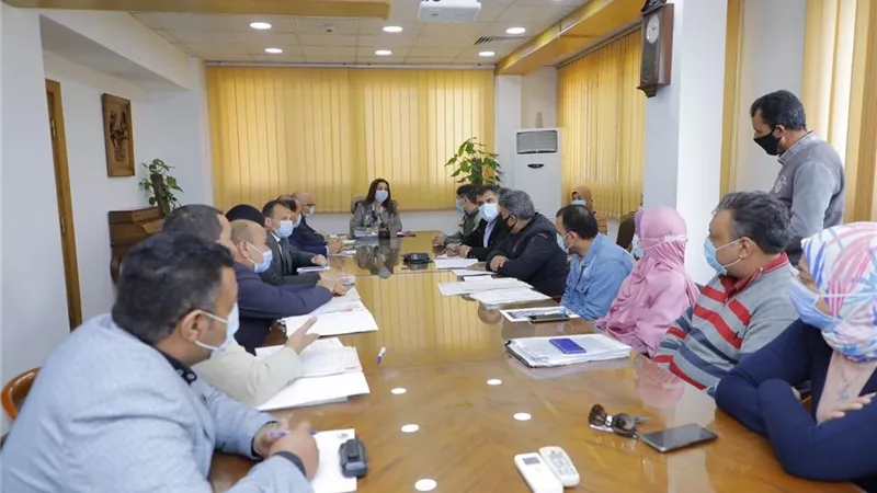 محافظ دمياط تبحث مخطط تطوير محطة شرق الدلتا للنقل والسياحة