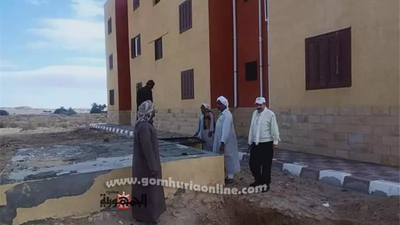 توصيل المياه للعمارة السكنيه بقرية الجارة بمطروح