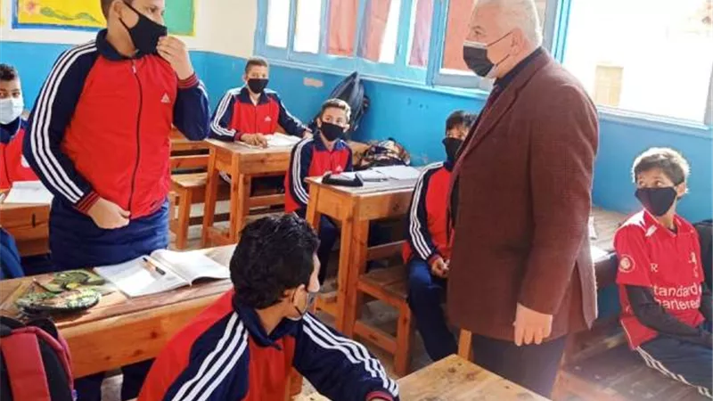 مدير تعليم الاسكندرية يتفقد عددا من مدارس ادارة الجمرك