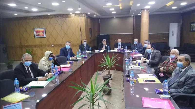 الفيومي: مجالس الأمناء شريكا أساسيا في النهوض بالمنظومة التعليمية