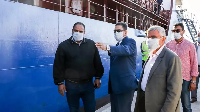 26 ألف طن رمل ويوريا وملح صادرات بميناء دمياط