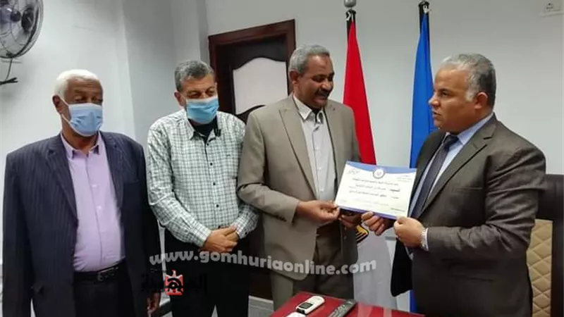 القبيصى بأسوان يكرم صفية و يسرية و غنية ومدرستى بلانة ودار السلام