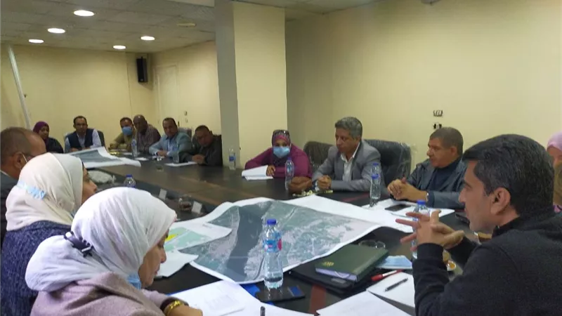 رئيس مركز البياضية جنوب الأقصر يلتقى وفد هيئة التخطيط العمرانى