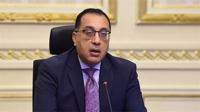 رئيس الوزراء يتابع مخططات ترميم وتطوير 