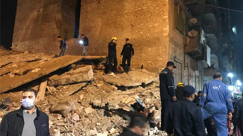 إنهيار عقار بمنطقة محرم بك بالإسكندرية