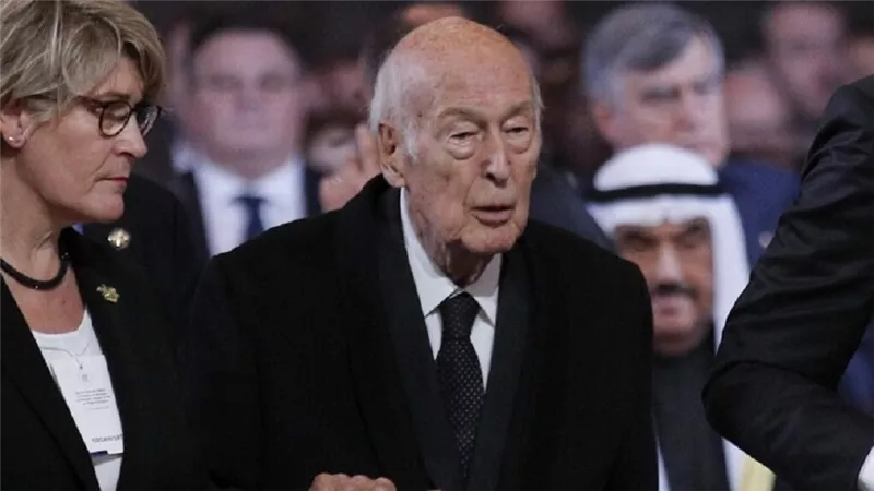 وفاة الرئيس الفرنسي الأسبق فاليرى جيسكار عن عمر يناهز 94 عاما