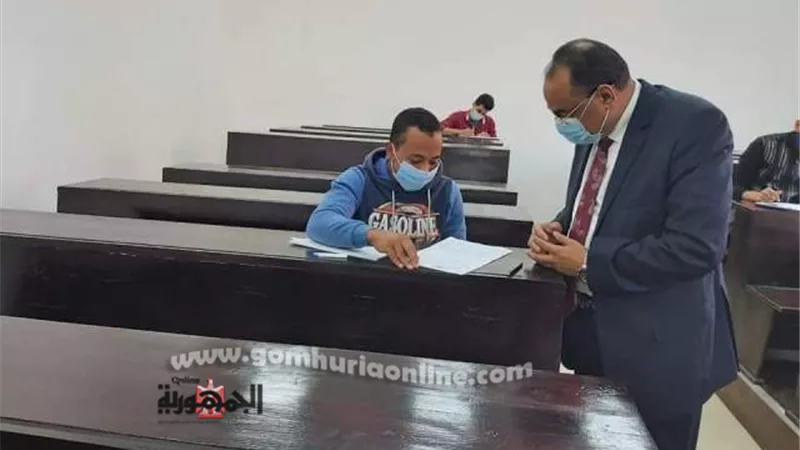 رئيس جامعة بنى سويف التكنولوجية يتفقد امتحانات الميدتيرم
