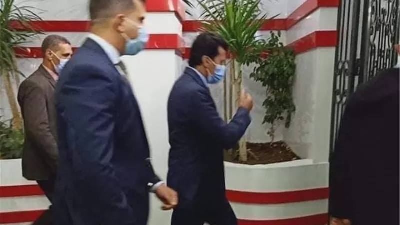 رئيس الزمالك يكشف سر زيارة أشرف صبحى للنادى