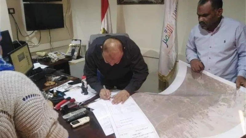 وفد هيئة التخطيط العمرانى يدرس المخطط الإستراتيجى لقرية السلام بأرمنت جنوب غرب الأقصر