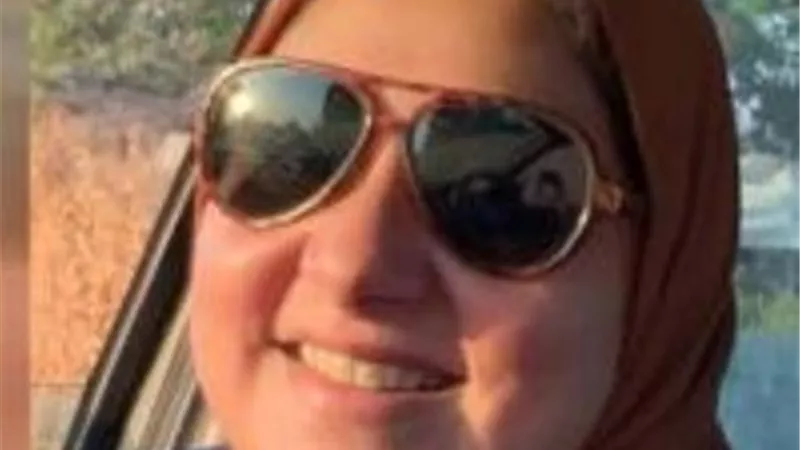 إصابة مدير مستشفى ناصر في حادث انقلاب سيارتها ببني سويف