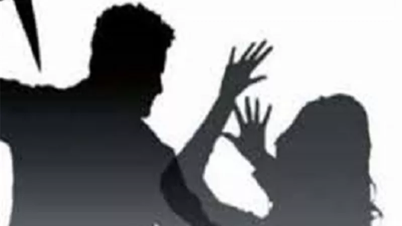 يقتل شقيقتيه انتقاماً من أمه