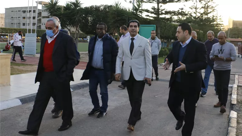 احمد سمير وطارق حسن يزورا نادى عزالدخيلة بعد انضمامه للميني فوتبول