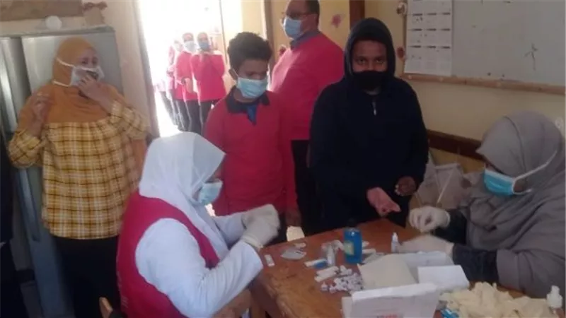 انطلاق مبادرة الرئيس١٠٠ مليون صحة للكشف على الطلاب فى الوادى الجديد.. بالصور