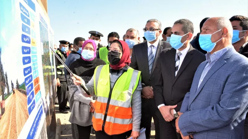 الوزير ورحمى يتفقدان طرق الغربية ويوجهان بأنهاء نفق الدلجمون -صور