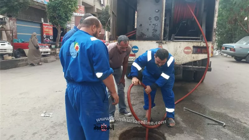 رئيس مياه القناة: تصليح الكسور المفاجئة واستمرار أعمال تسليك و تطهير الشبكات