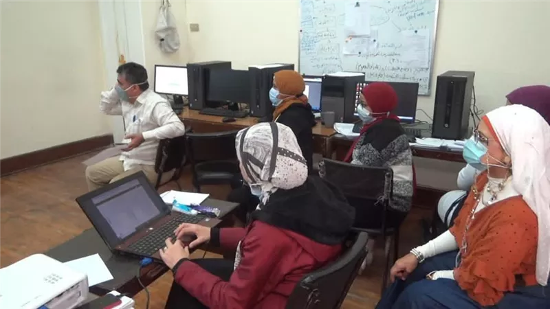 قطاع الأعمال العام: بدء تدريب العاملين بالشركات على برنامج التحول الرقمي