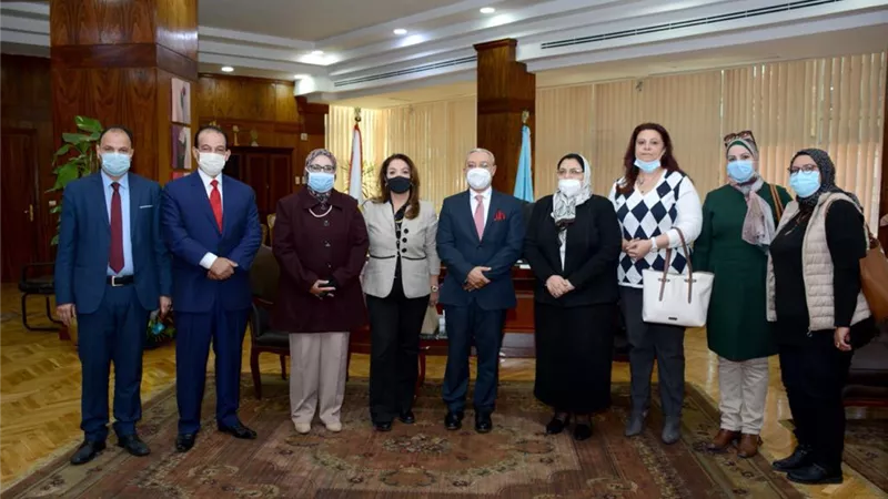 رئيس جامعة طنطا يستقبل وفد المجلس القومى للمرأة بالغربية
