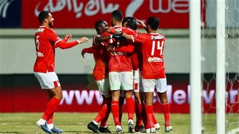 مفاجأة.. نجم الأهلى فى طريقه لهذا النادى